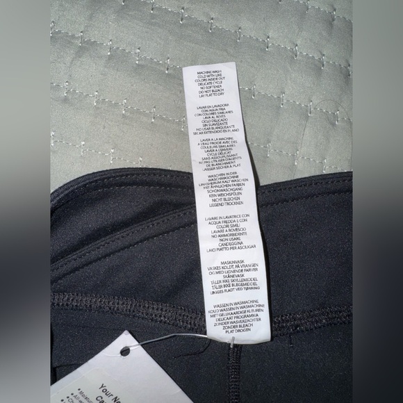 Fabletics Classic Black Women's Leggings. - Picture 11 of 11